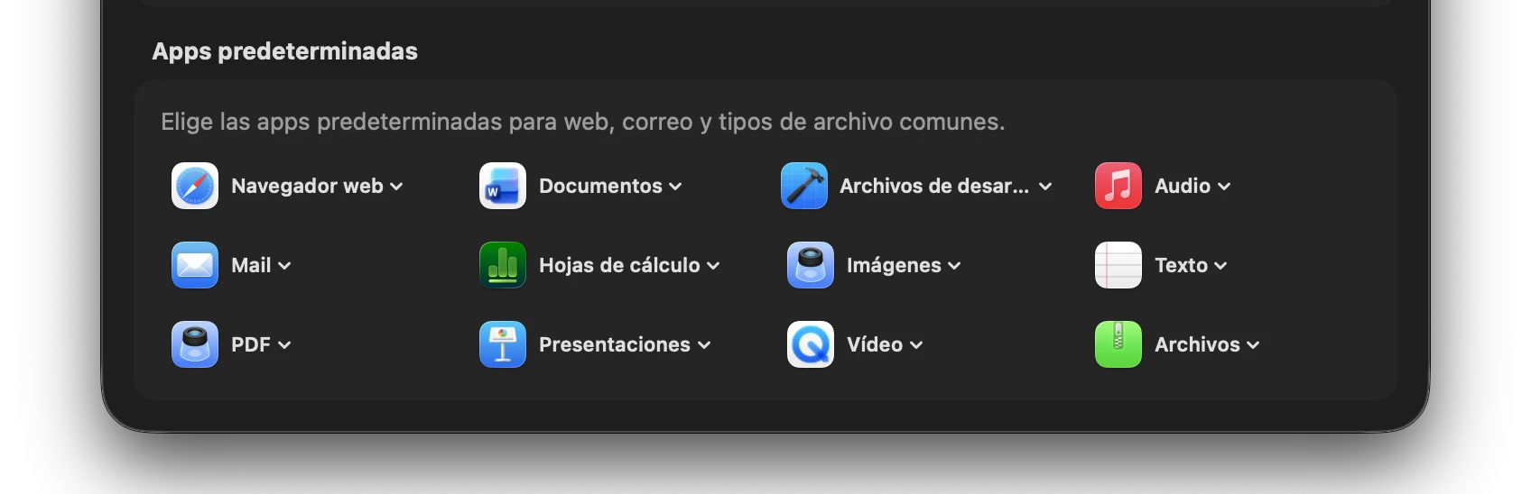Screenshot: Opciones de apps predeterminadas en el panel